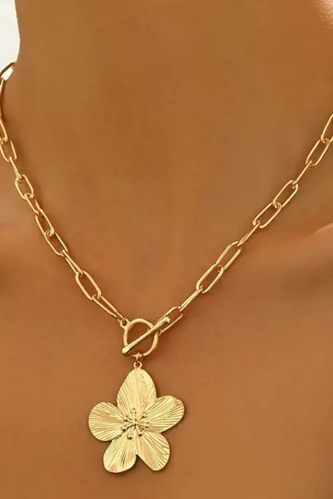 Mod Sky Gold Tone Flower Square Chain Toggle Necklace