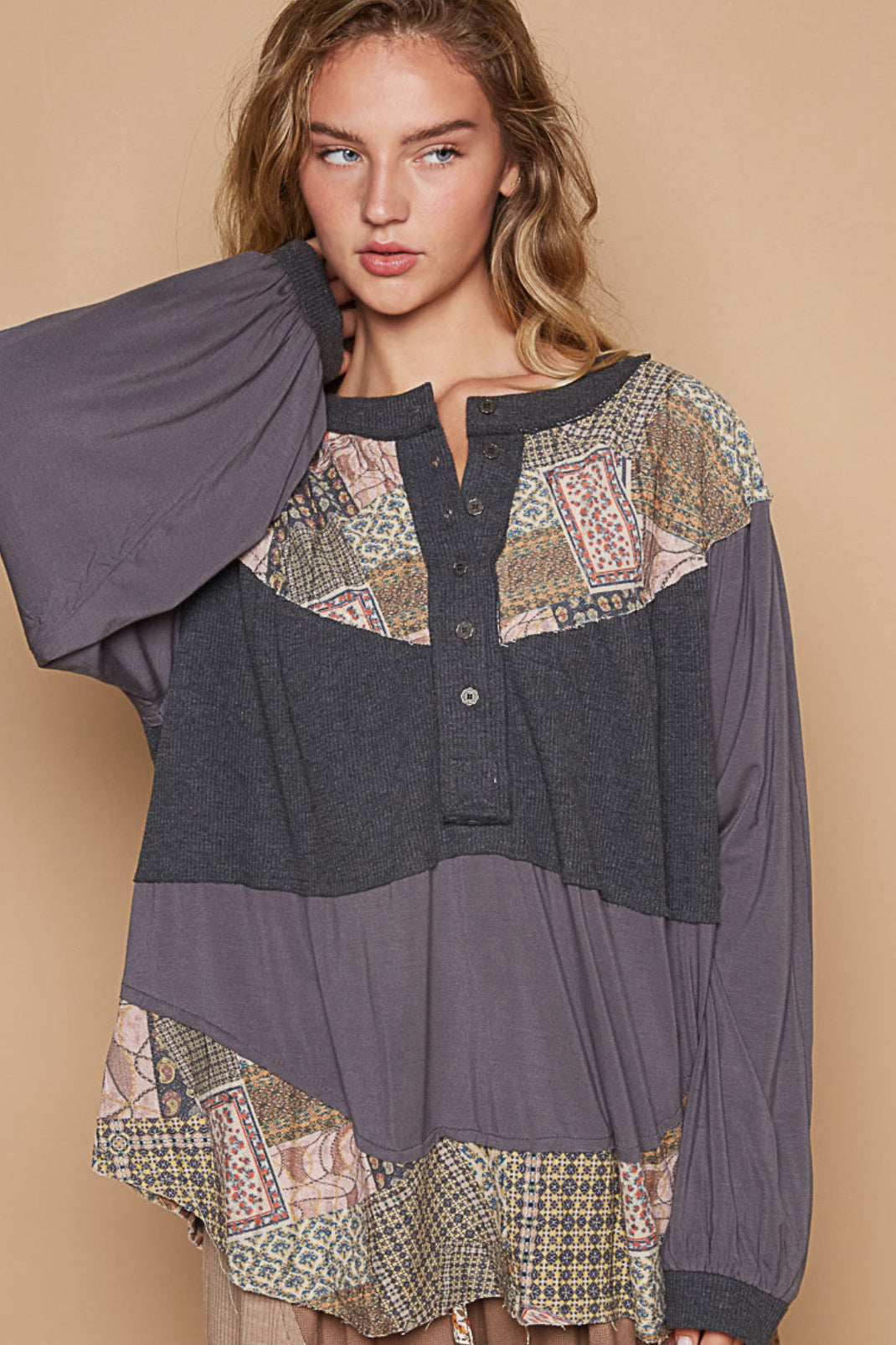 POL Mixed Print Balloon Sleeve Charcoal Pullover Top