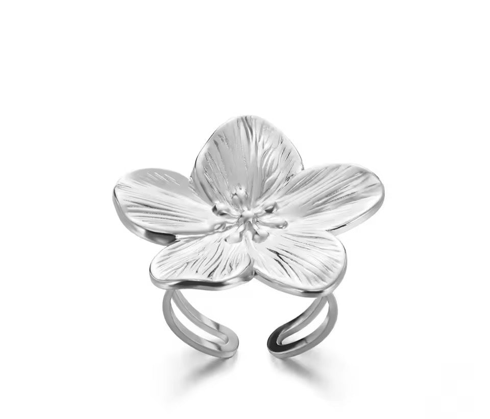 Set of 2 Floral Statement and Band Adjustable Rings Gold or Silver