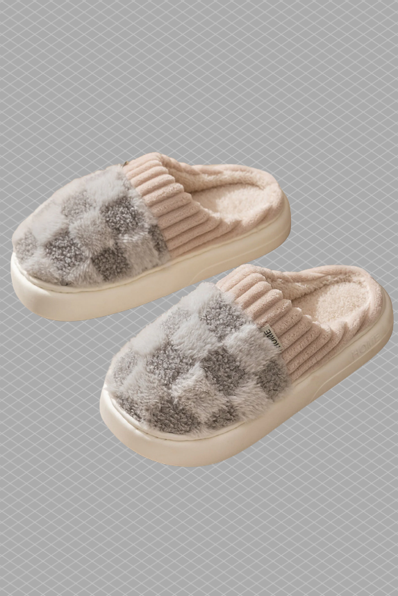 Cozy Women's Gray & White Check Slippers